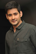 Mahesh Babu stylish photos-thumbnail-21