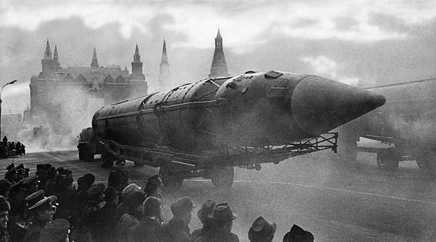 15 Foto Pada Masa Perang Dingin - The Cold War Photos (Images)