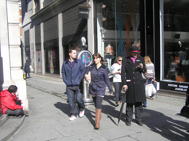 by E.V.Pita... Fashion shops in London / Por E.V.Pita... Tiendas de moda en Londres / Tendas en Londres (E.V.Pita)
