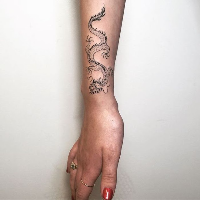 Tatuagens de dragão - 30 fotos e modelos femininos