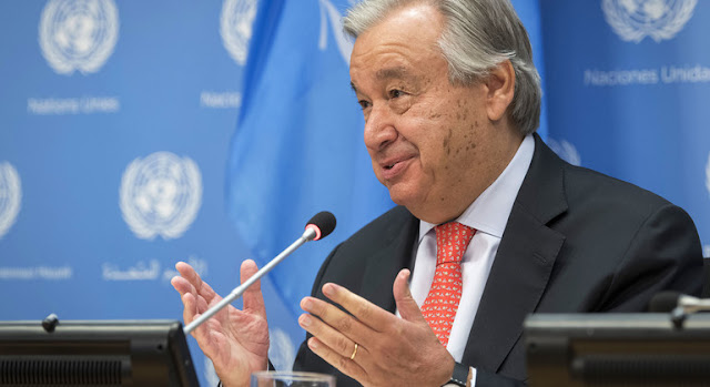El Secretario General António Guterres en una conferencia de prensa.ONU/Mark Garten