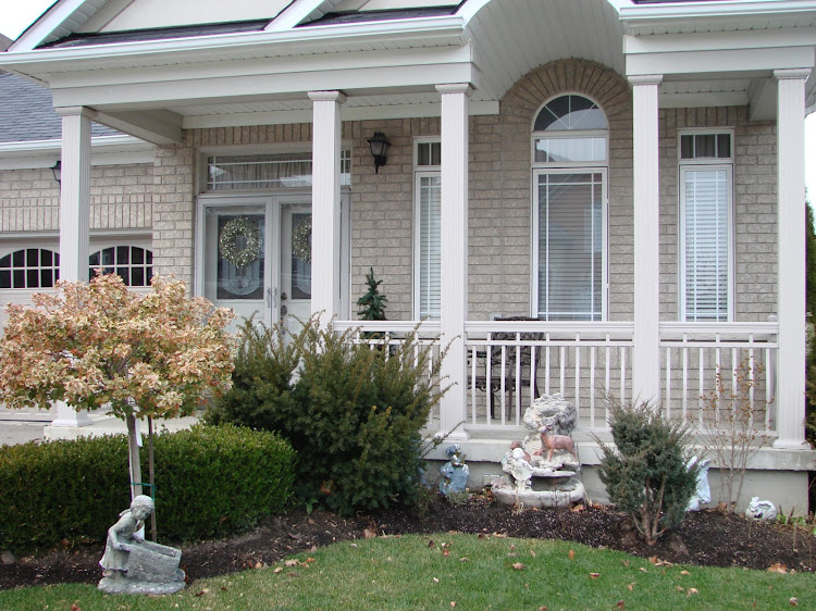 Columns installed in North York, Ontario