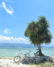 bicycle beach gili trawangan indonesia