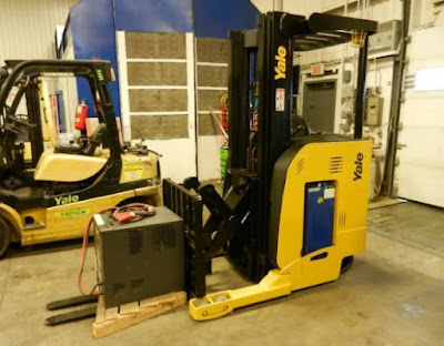 Xe nâng Yale reach truck NR035DC