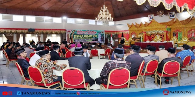 Wali Kota Buka Musda ke VIII LKAAM Bukittinggi