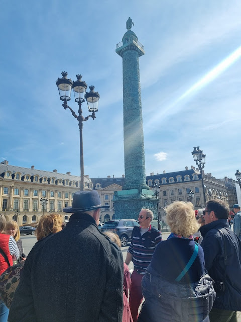 Dominique Lacan - Guide Conférencier Professionnel -  Place Vendôme