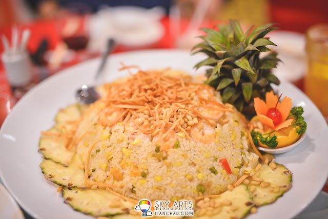 海宝黄金炒饭 Fried Rice with Seafood and Salted Egg