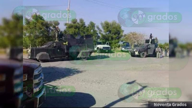 Sicarios de Carteles Unidos (Troyanos, Templarios y Viagras) en convoys de camionetas y con camiones “monstruo” salen a las calle de  “El Aguaje”, Aguililla; se registran balaceras