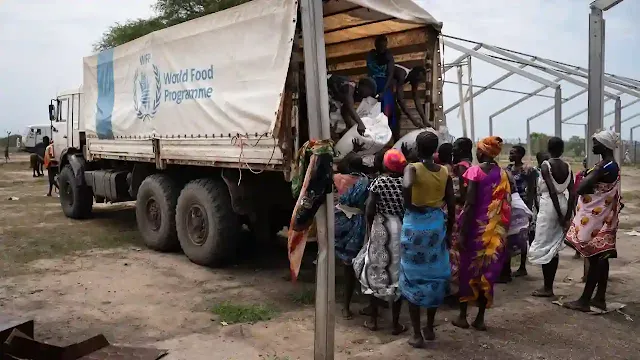 برنامج الغذاء العالمي التابع للأمم المتحدة يعلق عملياته في السودان بعد وفاة ثلاثة موظفين