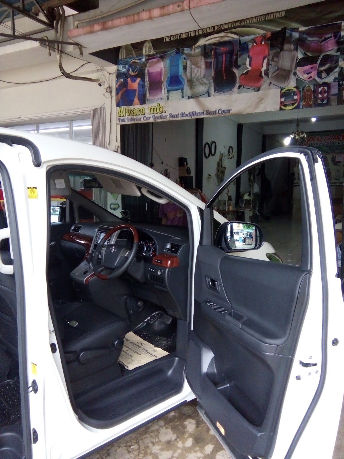 Foto Modifikasi Interior Mobil Alphard Sobat Modifikasi