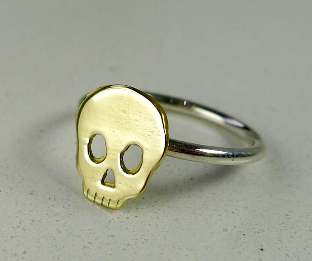 skull ring