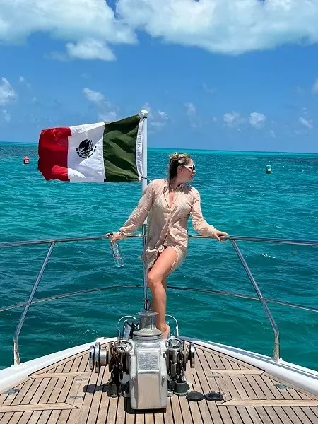 Yoanna Divaluna disfruta del Caribe Mexicano