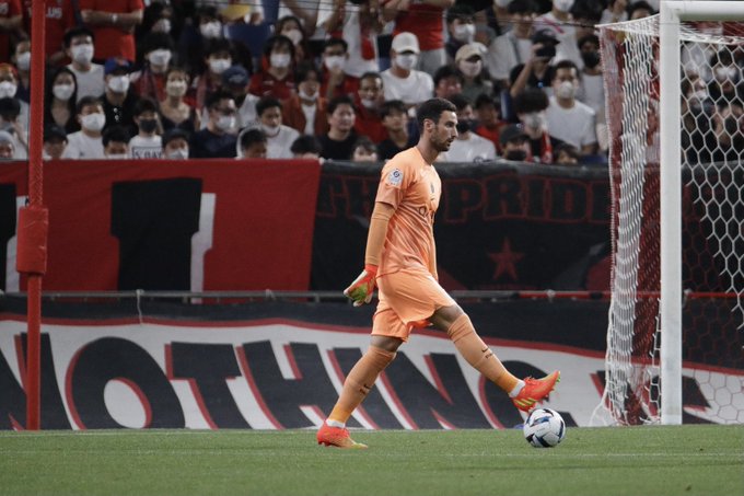 PSG goalkeeper Sergio Rico lost 20kg after horse accident that left him 26 days in coma