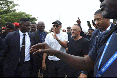 Kylian Mbappé lors de sa visite au Cameroun