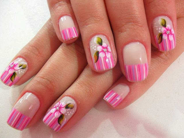 UÑAS CON FLORES