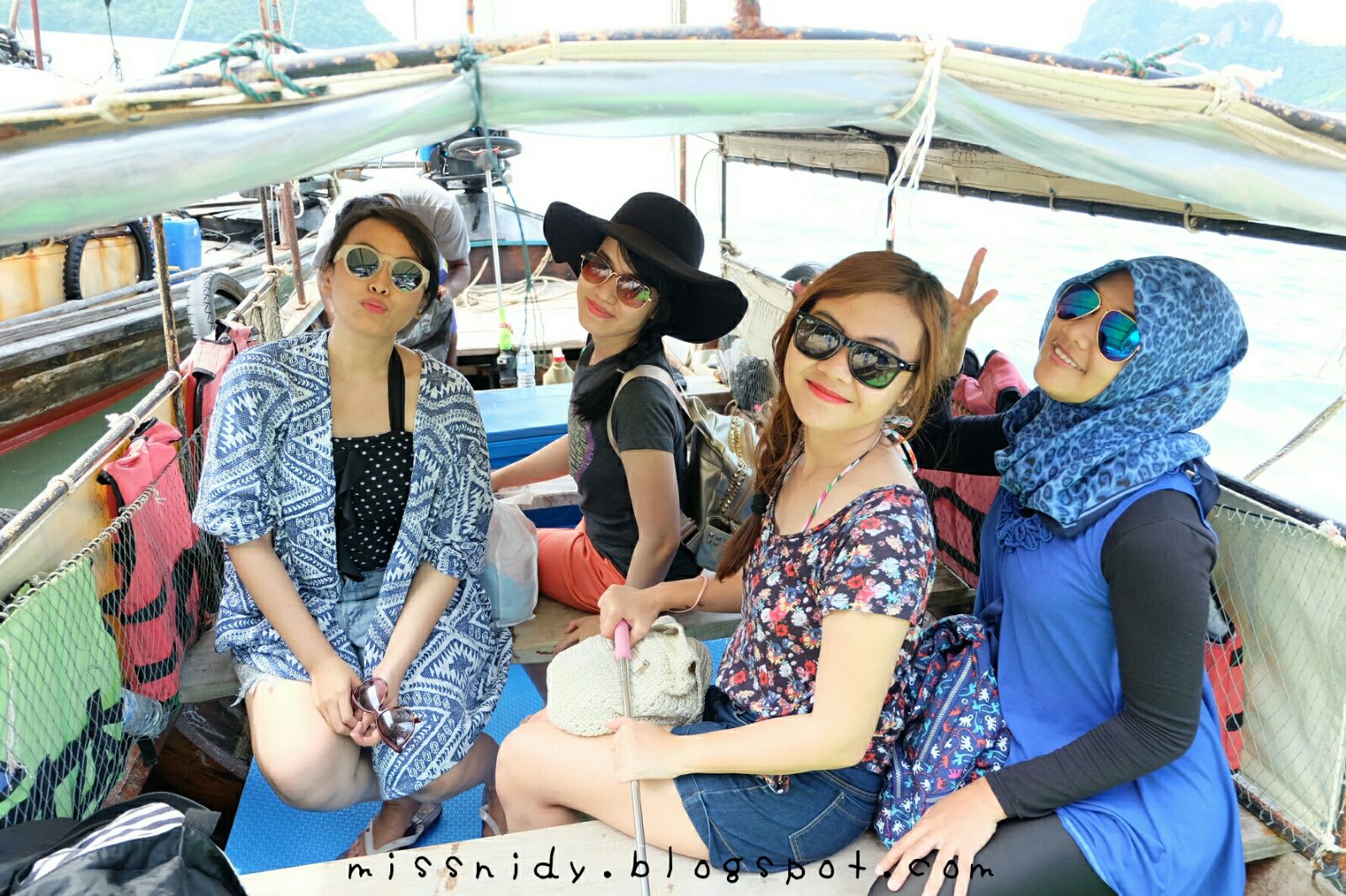 sunset tour phiphi island