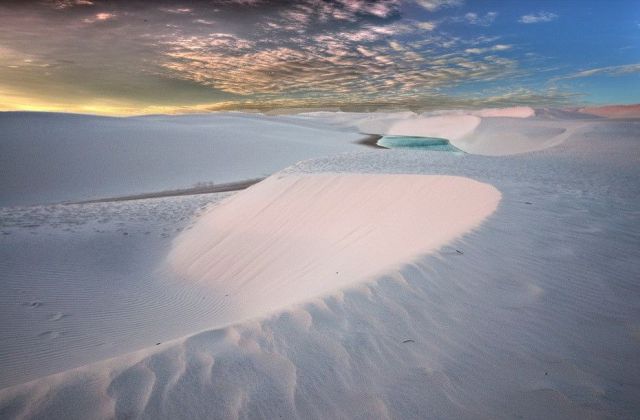 14 Foto foto Keindahan Gurun Pasir Putih di Brazil