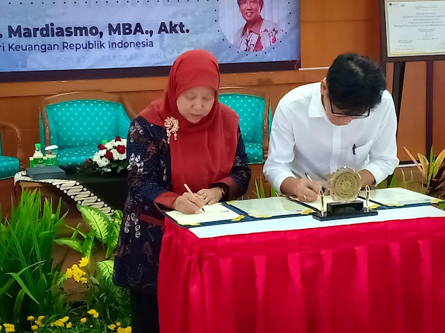 Penandatanganan MoU Dengan UMY Terkait Program Doktor Manajemen