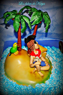 tarta isla pirata rodeada de mar de merengue italiano