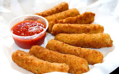  jumpa lagi nih dengan kami di Lumbung resep Resep Mozarella Stick Gurih Lumer Dimulut