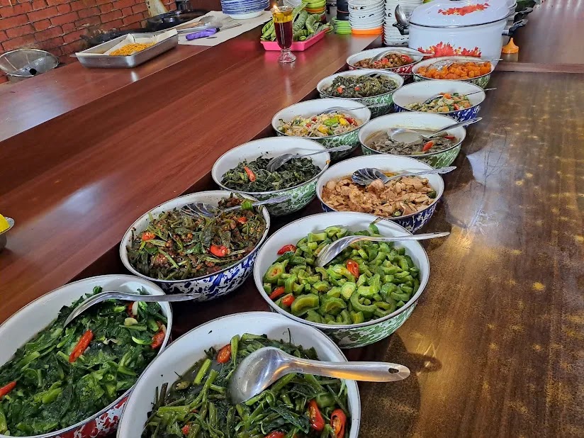 Nasi Bancakan Mang Barna dan Bi Oom, Kulineran di Bandung