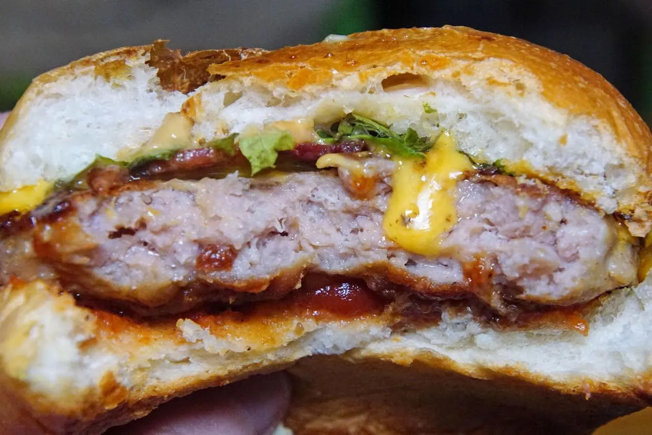 [台南][北區] Guyra Burger 蓋拉澳式漢堡｜澳洲露營風手打漢堡｜食記