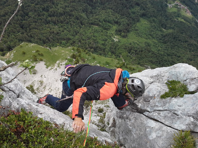 escalade Leschaux Vallée de l'Arve " sous les yeux des Choucas " Manu RUIZ