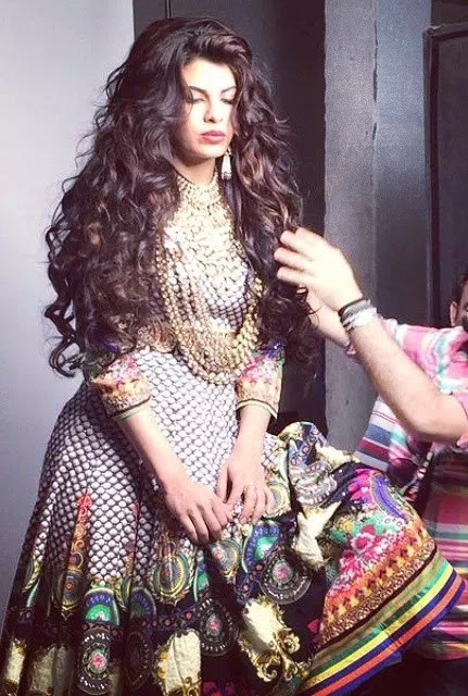 Jacqueline Fernandez curly hairstyle