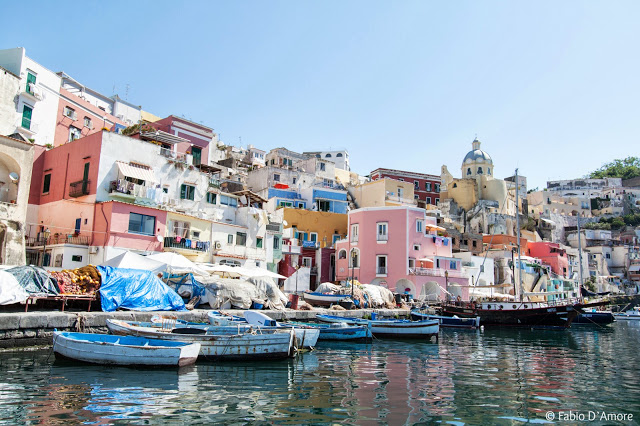 La Corricella vista dal mare-Procida