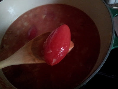 Dell' Alpe pear tomato on a spoon