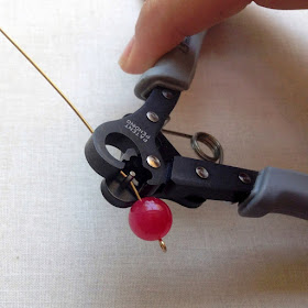 Lisa Yang Jewelry : Best Tools to Make Perfect Wire Rosary Loops