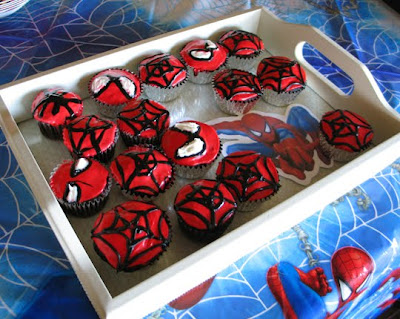 Spiderman Birthday Cake on Spiderman Junk Abounds  Spiderman Mini Frisbees  Fruit Snacks