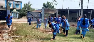 a group of school girls