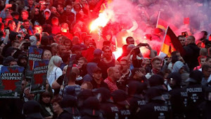 Germany migrants: Protesters face off in Chemnitz