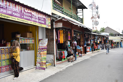 Liburan ke Grojogan Sewu, Tawangmangu - Karang Anyar (Jawa Tengah)