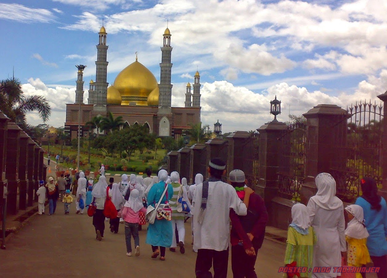 TAUTAK Inilah 5 Kelebihan Berjalan Kaki Ke  Masjid  