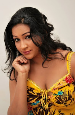  Srilankan Sexy  Actress Nadeesha Alahapperuma Bikini Photos