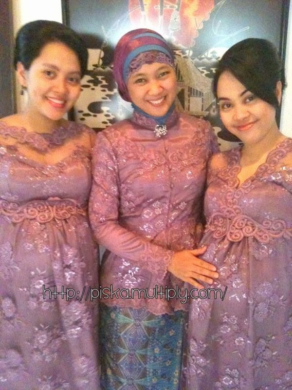 The Story of Us BIKIN KEBAYA AHHHH 