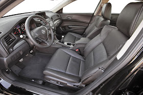 Interior view of 2014 Acura ILX Premium