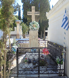 το ταφικό μνημείο του Οδυσσέα Ανδρούτσου στο Α΄ Νεκροταφείο των Αθηνών