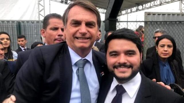 Prefeito Hagge e aliados escondem Bolsonaro em Itapetinga