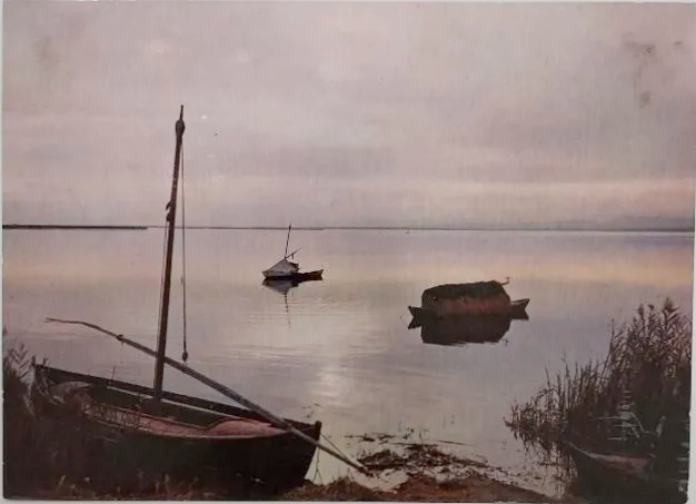 Puesta de sol en la Albufera de Valencia sobre 1940.