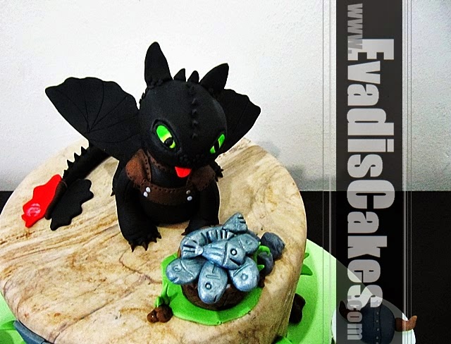 Top view picture of Toothless dragon cake