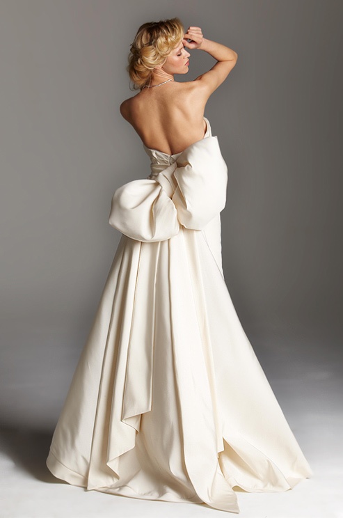 Top Inspiration 24+ Backless Wedding Dresses With Bow