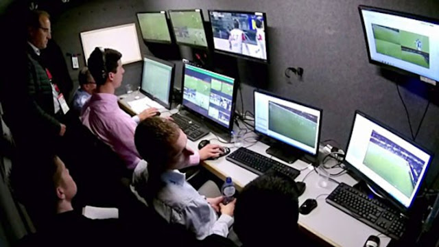 video assistant referee (VAR) teknologi sepakbola dari masa depan