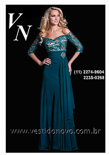 vestido verde com manga e renda plus size