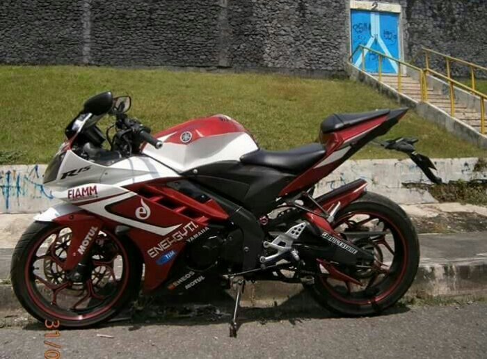 Ratusan Gambar Modifikasi Yamaha R15 Keren