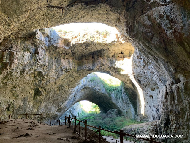 cueva Devetashka Bulgaria