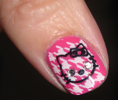 Hello Kitty Nails news