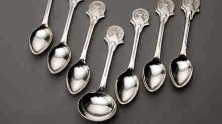 استخدام الفضة في صناعة ادوات الطعام